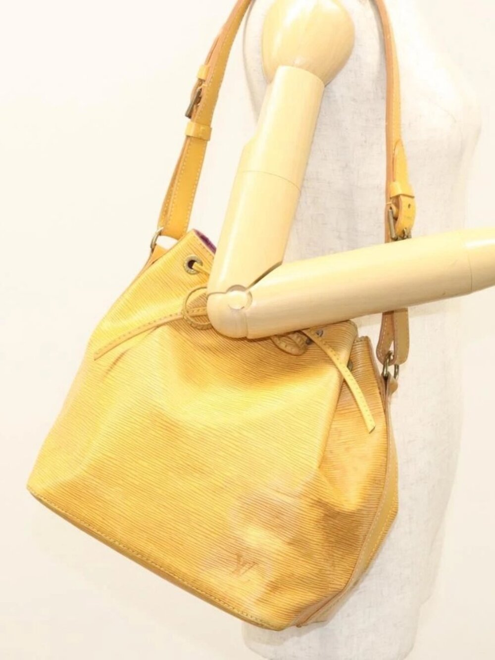 LOUIS VUITTON Epi Petit Noe Shoulder Bag Yellow M44109 LV Auth BD2091 - Picture 15 of 16